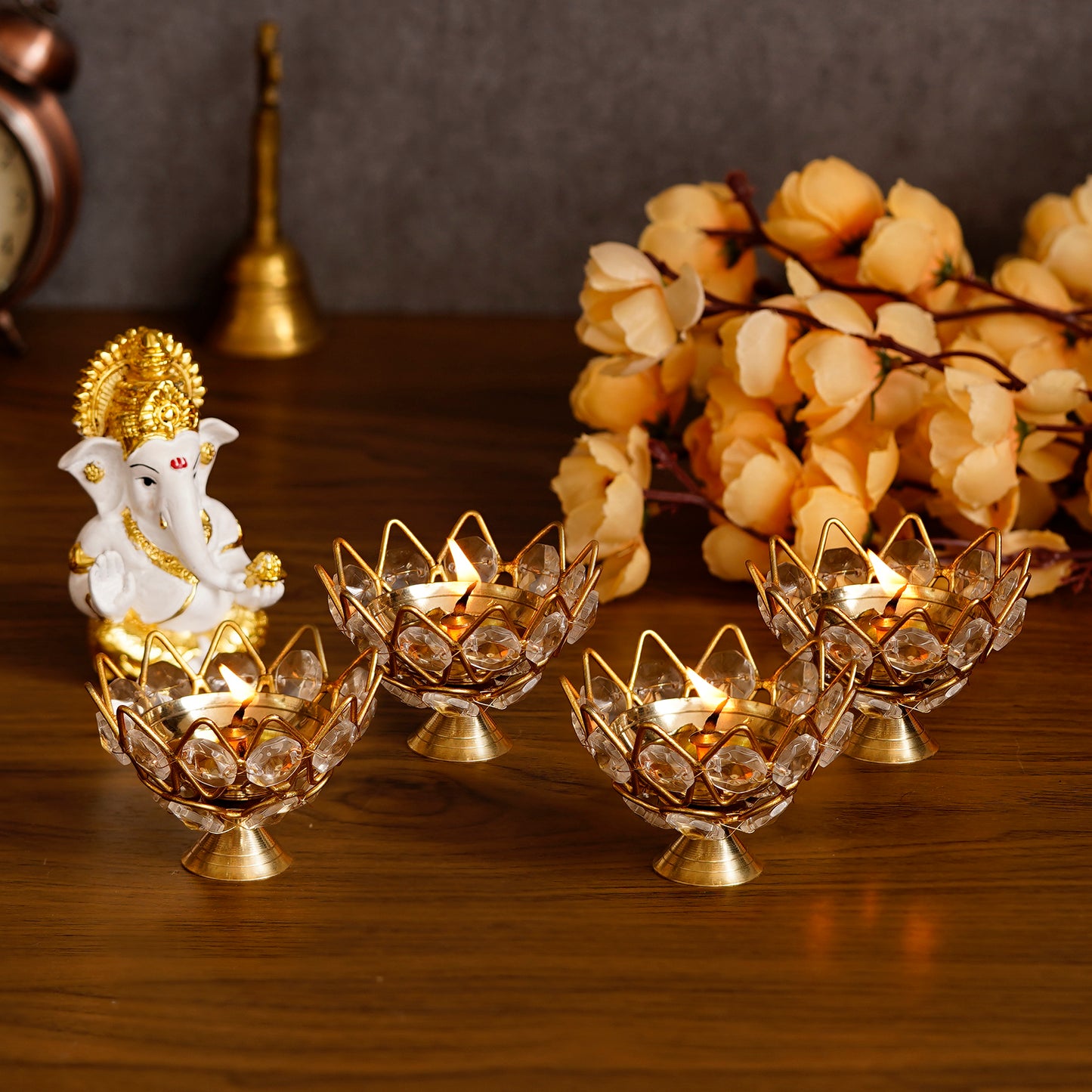 ✨Set of 4 Lotus Shape Crystal Light Holder✨
